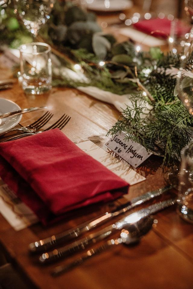 TableCloseupBurgundyNapkinLH25Taste-39jpeg