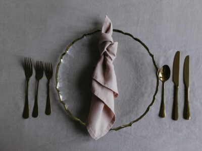 Accents Two - Gold Wavy Edge Vintage Charger & Six Piece Gold Cutlery Set